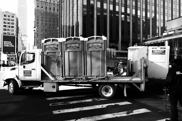 Best Portable toilet rental cost  in Willow Creek, CA